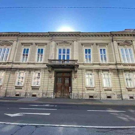 Geraeumige Altbauwohnung Im Zentrum Грац Экстерьер фото