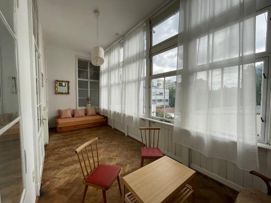 Geraeumige Altbauwohnung Im Zentrum Грац Экстерьер фото
